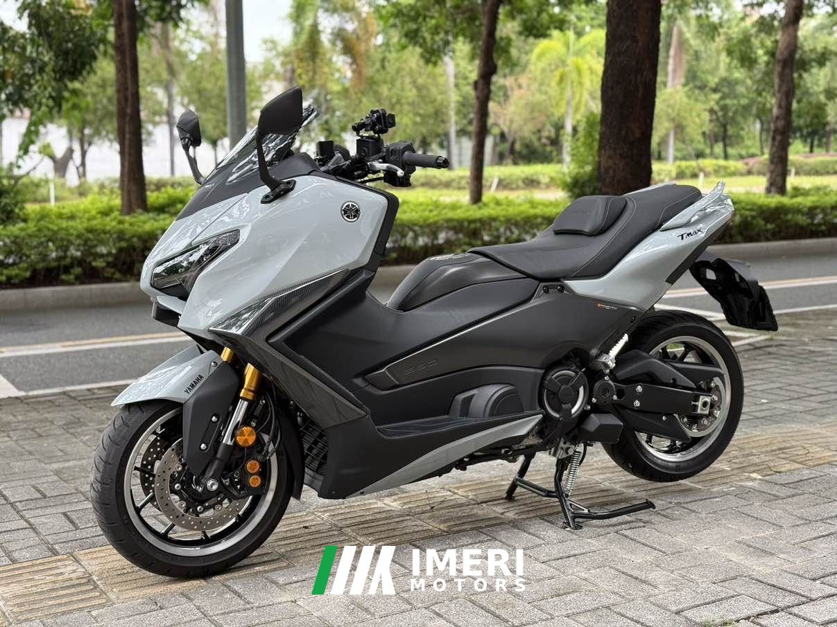 2026 Yamaha TMAX 560 cc
