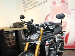 Triumph Speed Triple 1200 - ფოტო 11