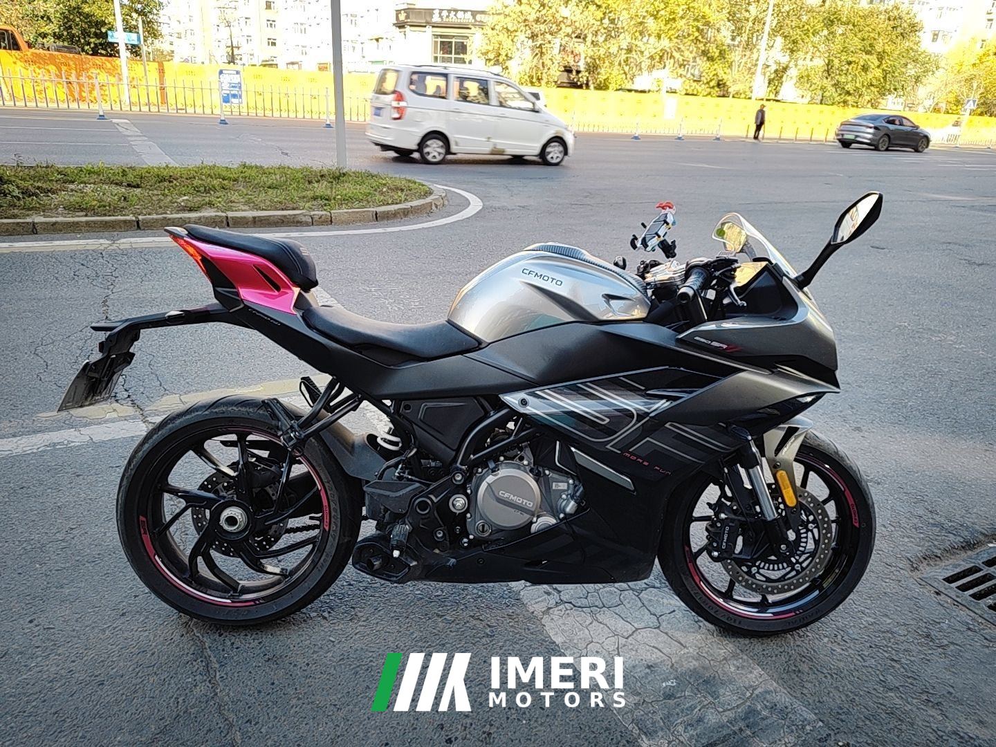 2025 CFMOTO 250SR