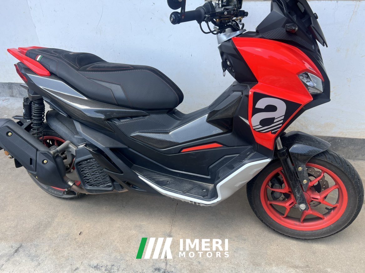 2022 Aprilia SR GT 200