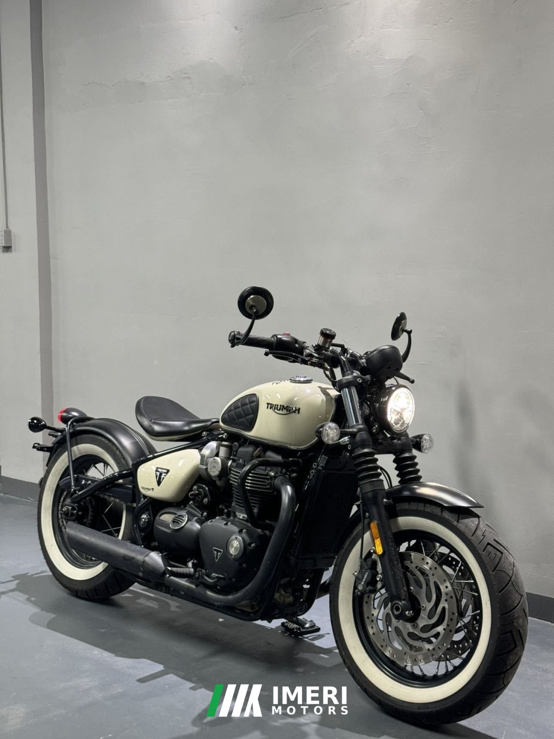 Triumph Bonneville Bobber 1200 cc - მოტოციკლი ჩინეთიდან