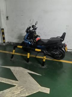 BMW C 400 350 cc - ფოტო 1