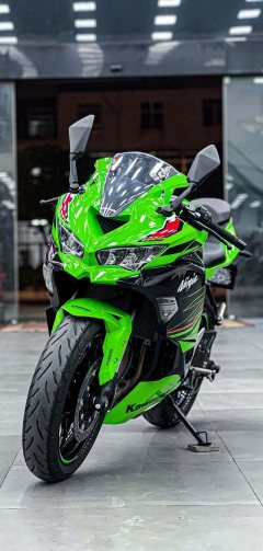 Kawasaki ZX-4R 400 cc - photo 2