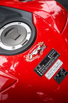 Honda CBR 1000 RR - ფოტო 3
