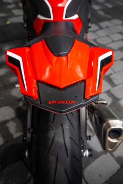 Honda CBR 1000 RR - ფოტო 8
