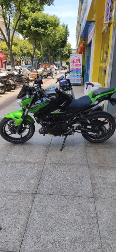 Kawasaki Z400 - ფოტო 2