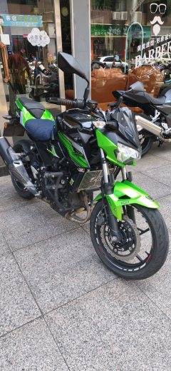 Kawasaki Z400 - ფოტო 3