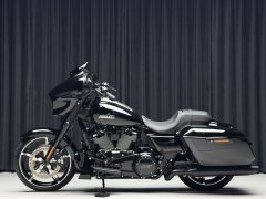 Harley-Davidson Street Glide 1923 cc - ფოტო 1