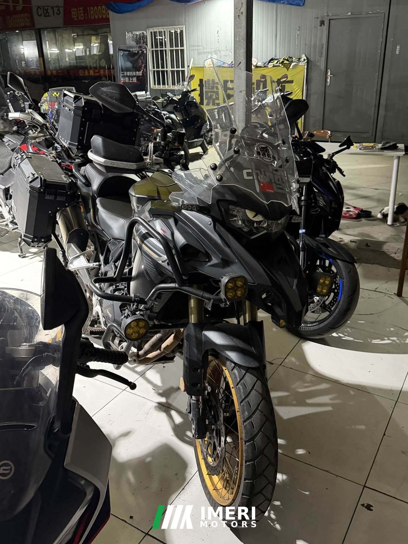 2025 Benelli TRK552 550 cc