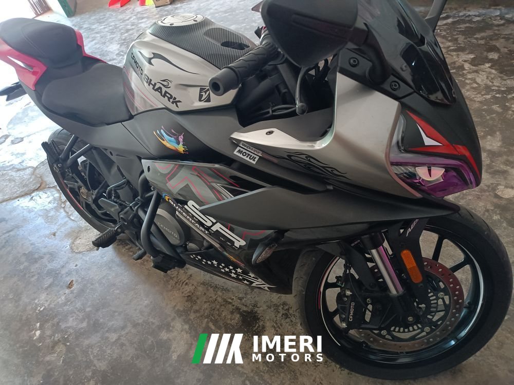2023 CFMOTO 250SR