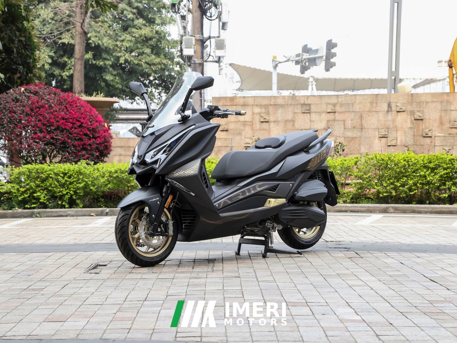 2024 Ariic 318 LK300T