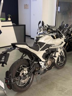 QJMOTOR Roewe i5 550 / Sai 550 *(Context-dependent, usually referring to the motorcycle "Sai 550" or Roewe car v - photo 5