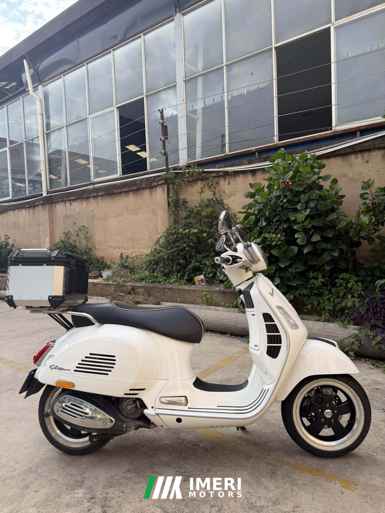 2019 VESPA GTS 300 cc
