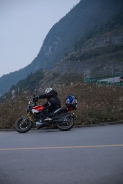 Sundiro Honda CB190TR - ფოტო 3