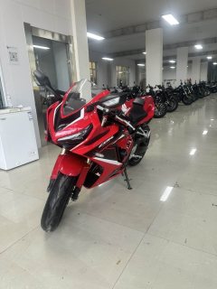 Honda CBR650R - ფოტო 4