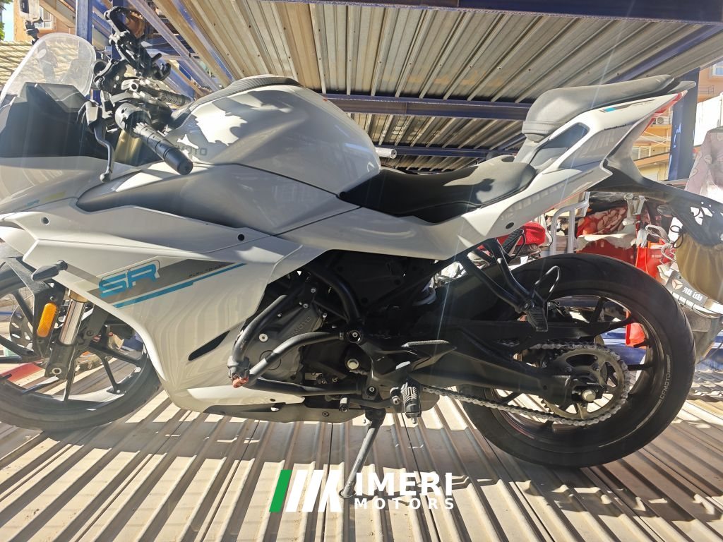2023 CFMOTO 250SR
