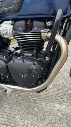 Triumph Bonneville T100 900 cc - photo 11