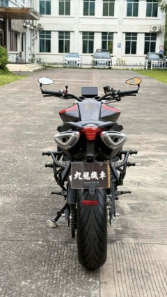 Benelli TNT600i - ფოტო 8