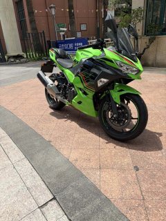 Kawasaki Ninja 400 - ფოტო 1
