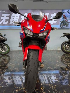 Honda CBR400R - ფოტო 4