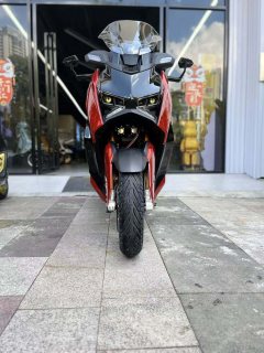 Yamaha XMAX 300 cc - ფოტო 3