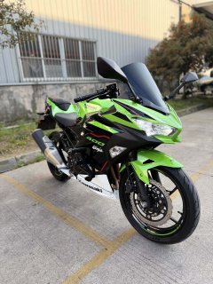 Kawasaki Ninja 400 - ფოტო 1