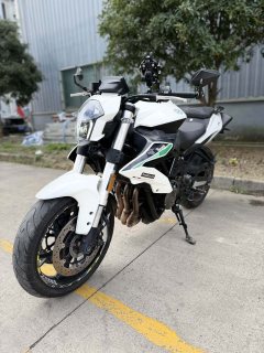 Benelli TNT600i - ფოტო 3