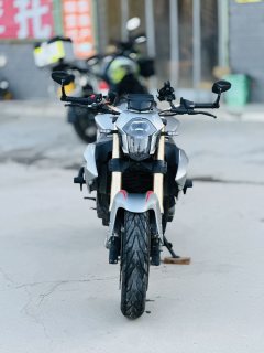 Benelli TNT600i - ფოტო 2