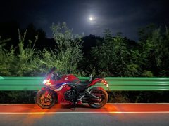 Honda CBR400R - ფოტო 4