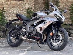 Triumph Daytona 660 - ფოტო 1