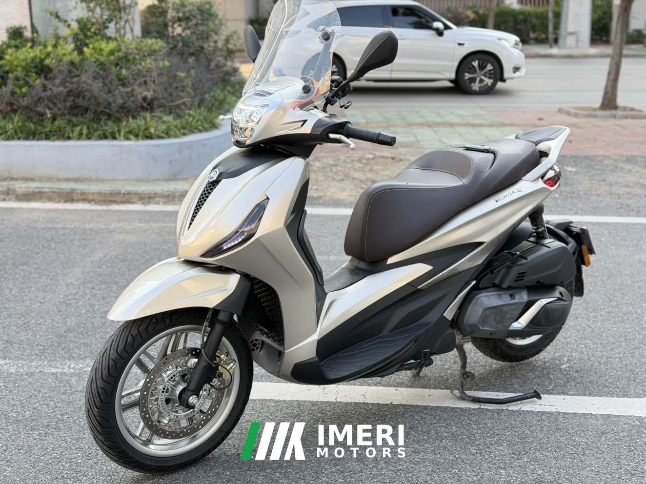 2021 Piaggio Beverly 400