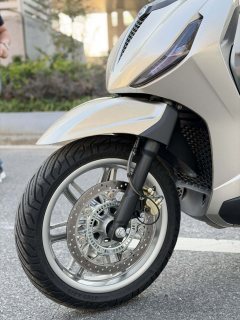Piaggio Beverly 400 - ფოტო 8