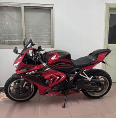 Honda CBR650R - фото 1