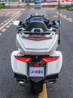 Honda Gold Wing GL1800 - ფოტო 5