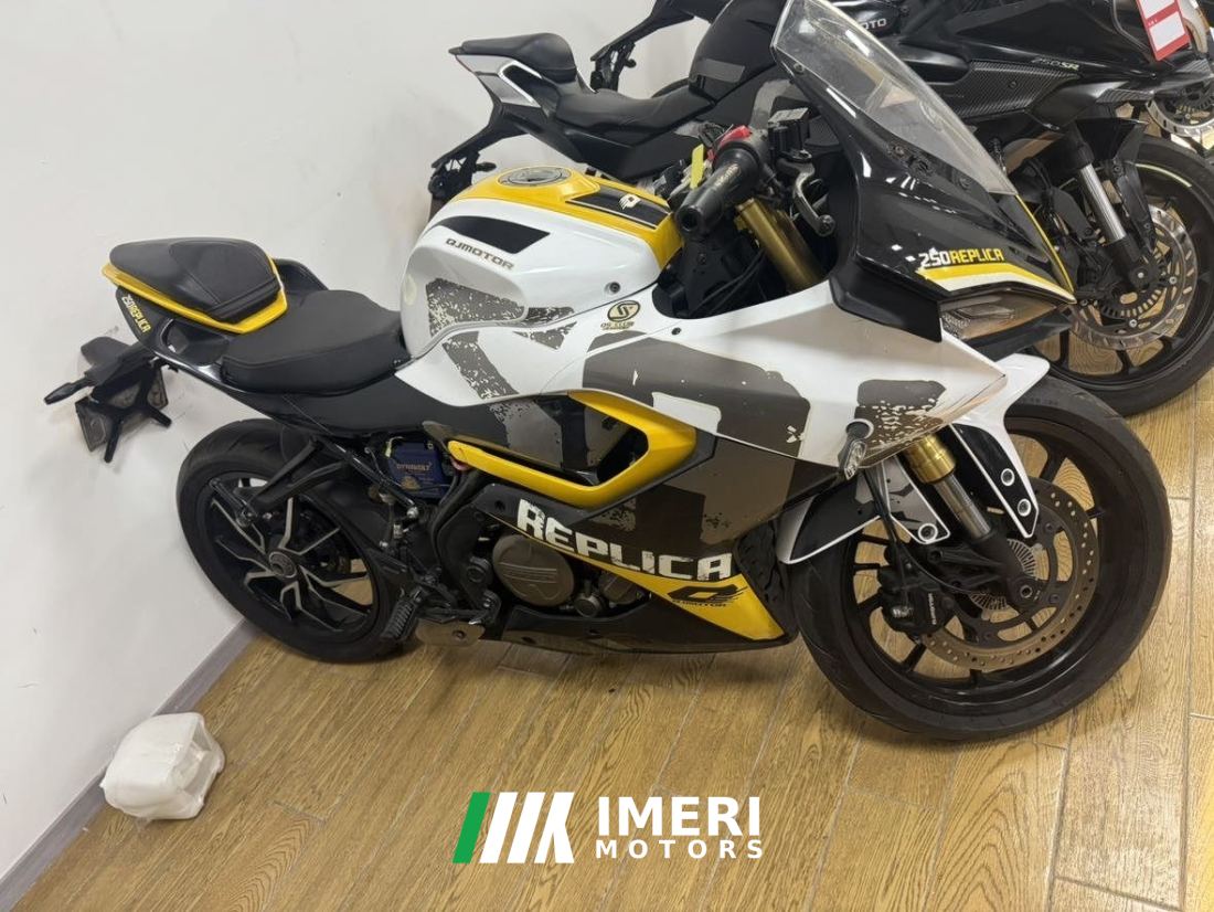 QJMOTOR SRK 250 - motorcycle from China