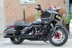Harley-Davidson Road Glide 1923 cc - фото 4