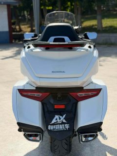 Honda Gold Wing GL1800 - ფოტო 2