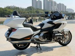 Honda Gold Wing GL1800 - ფოტო 3