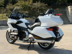 Honda Gold Wing GL1800 - ფოტო 4