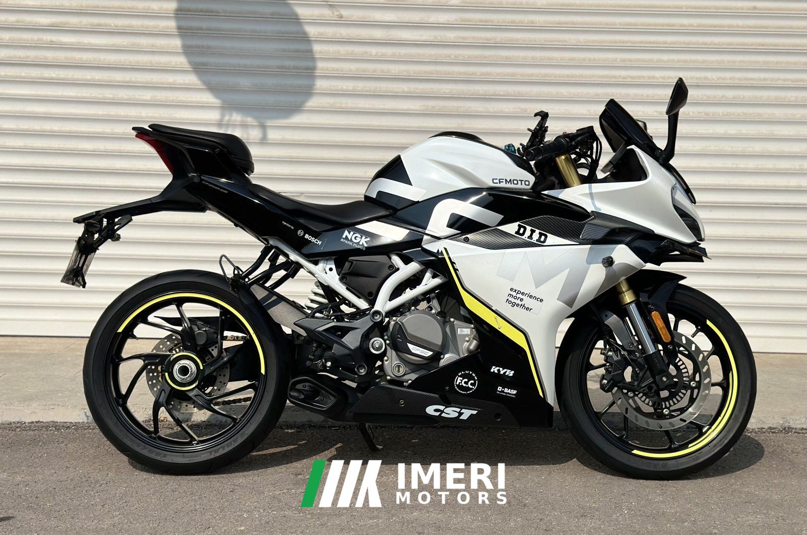 2022 CFMOTO 250SR