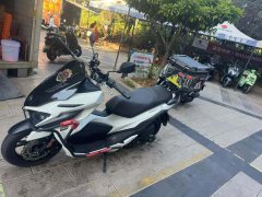 SYM Cruisym 150X - photo 4
