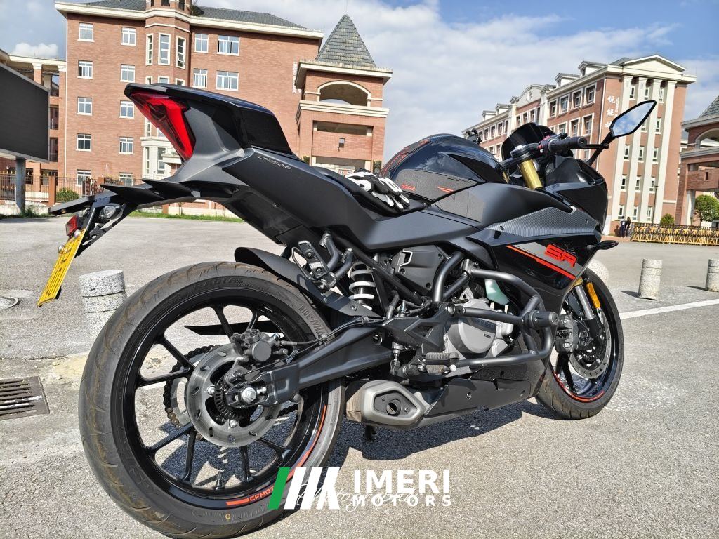 2023 CFMOTO 250SR