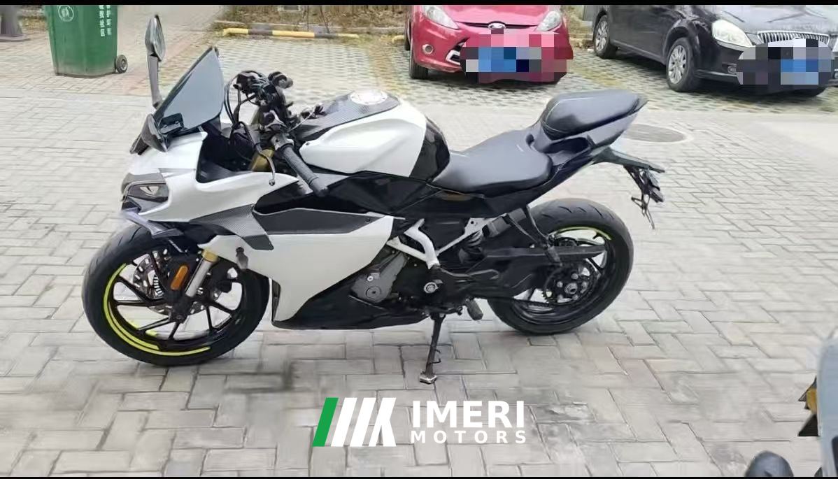 2022 CFMOTO 250SR