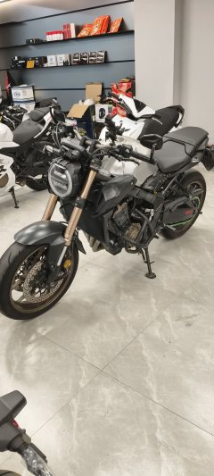 Honda CB650R - ფოტო 2