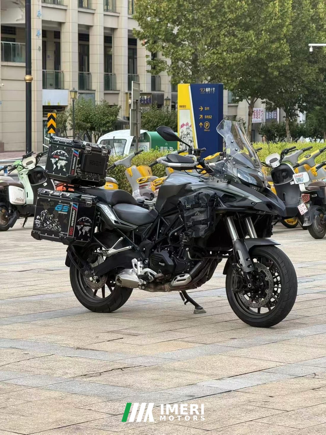 Benelli Jinpeng TRK502 500 cc - motorcycle from China