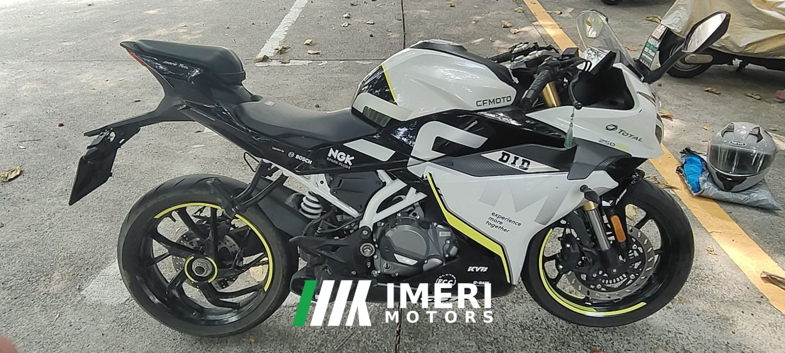 2022 CFMOTO 250SR