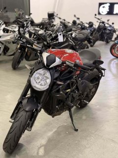 MV Agusta Dragster 800 - ფოტო 3