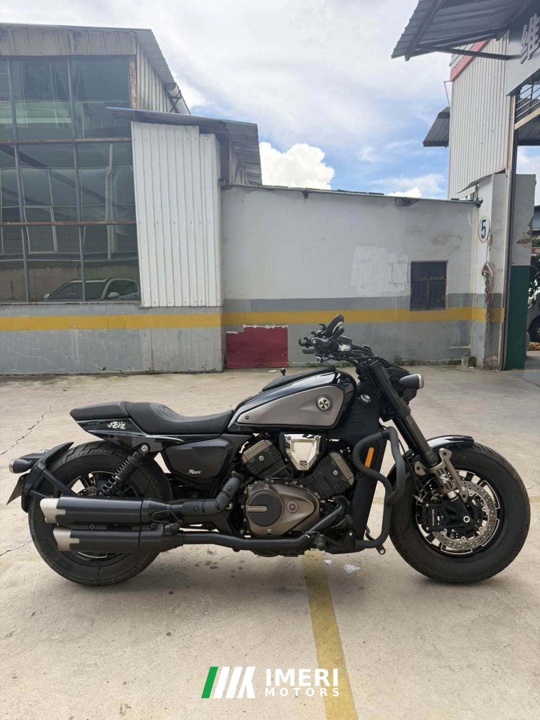 QJMOTOR Shan 600 560 cc - motorcycle from China