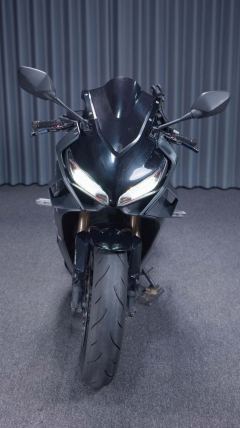 Honda CBR650R - photo 5