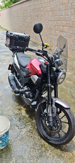 Sundiro Honda CB190TR - ფოტო 1